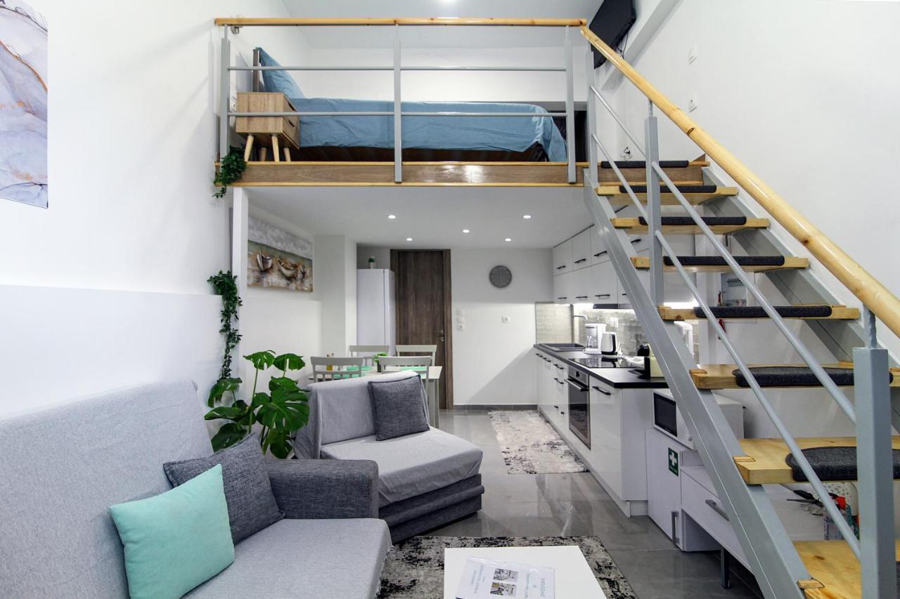 Dimosthenis_loft1 *