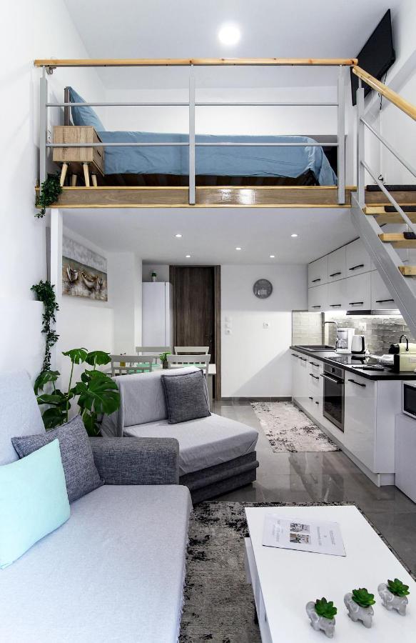 Dimosthenis_loft1 *