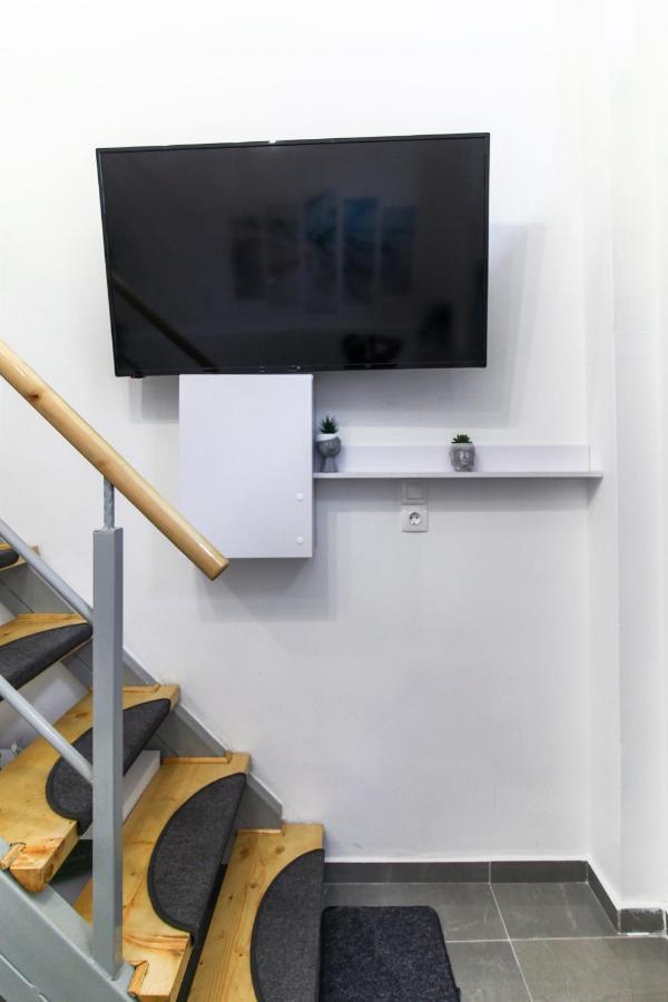 Dimosthenis_loft1 * Athens
